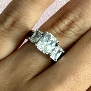 sterling silver emerald-cut cz engagement ring size 7